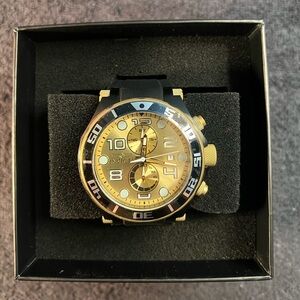 Invicta Pro Diver Men’s Watch-50mm MOD-17815 Gold & Black Chronograph (NWT)